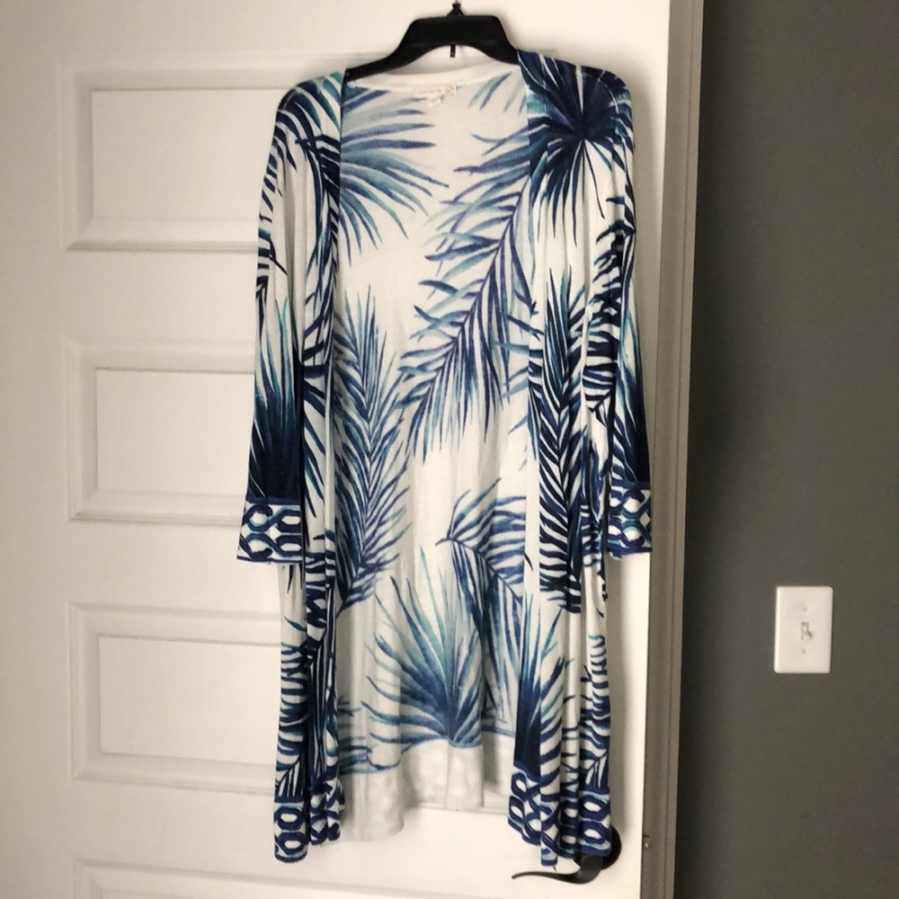 Blue and white palm frond open cardigan